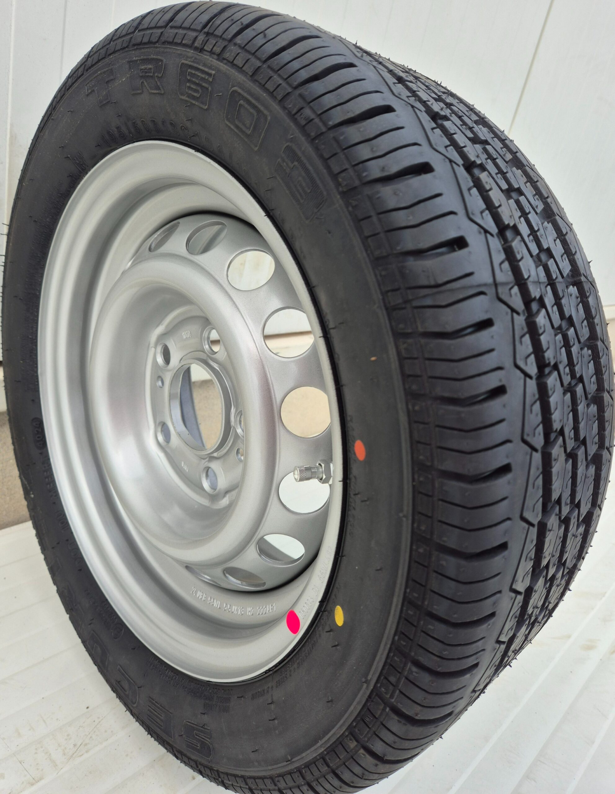 Roata 195/50 R13C 104N, Anvelopa Security pe Janta 5.5Jx13 în 5 prezoane